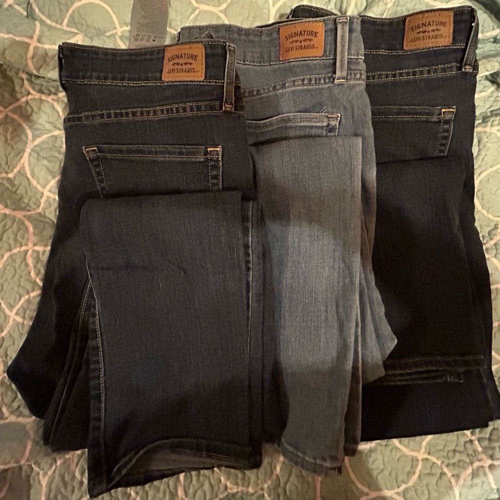 3 pairs of Levi Strauss signature jeans mid rise slim